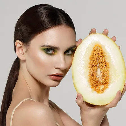 برنامج سكر بنات: أقنعة الفاكهة لترطيب البشرة في الصيف