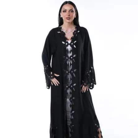 عبايات الدانتيل الفرنسي لإطلالة أنيقة