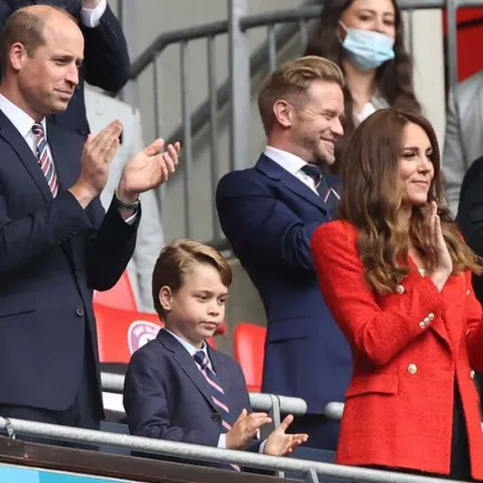 كيف تنسق كيت ميدلتون البليزر؟