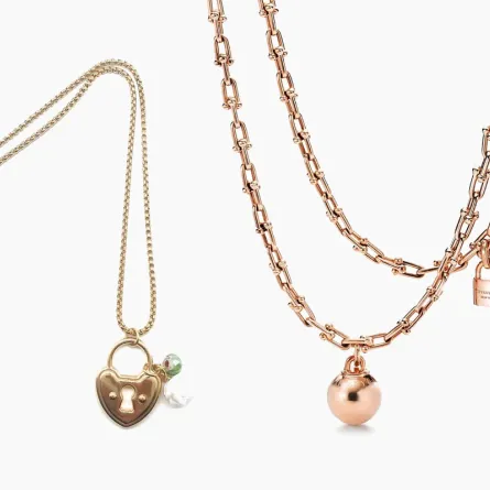 سلاسل ذهبية على شكل القفل أحدث موضة من ماركات عالمية