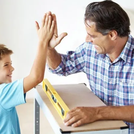 كيف تنشئين طفلا واثقاً بنفسه؟