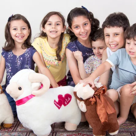 10 محظورات على طفلك في عيد الأضحى