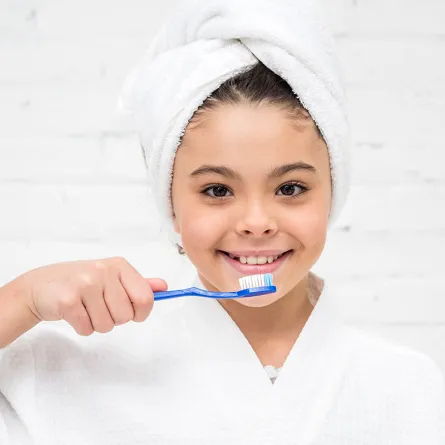 طرق العناية بأسنان الطفل
