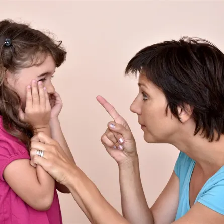 آثار إساءة معاملة الأطفال وإهمالهم