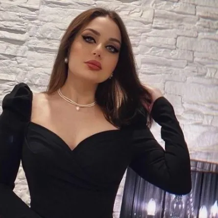 بالصورة.. حفيدة هيفاء وهبي تلفت الأنظار بجمالها فهل تشبه جدتها؟