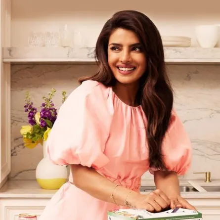 فساتين ناعمة من وحي بريانكا شوبرا