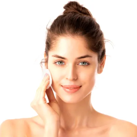 التونر بين العناية بالبشرة والتمهيد للمكياج Face Toner