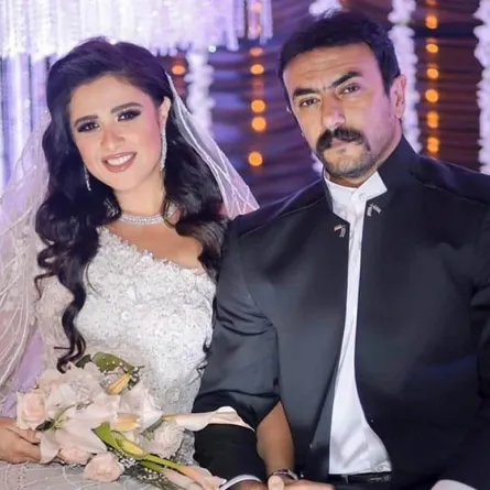 ياسمين عبد العزيز في غرفة العمليات وأحمد العوضي يطلب الدعاء