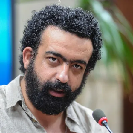 إنقاذ المخرج محمد العدل من الموت غرقا