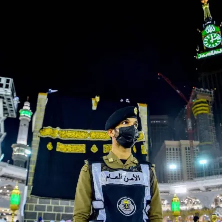 الكعبة تستقبل يوم عرفة بثوبها الجديد