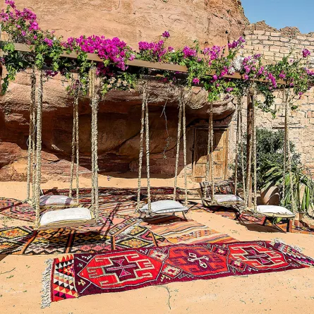 السياحة في العلا .. مغامرات عصرية في  أعظم تحفة عرفها الزمن