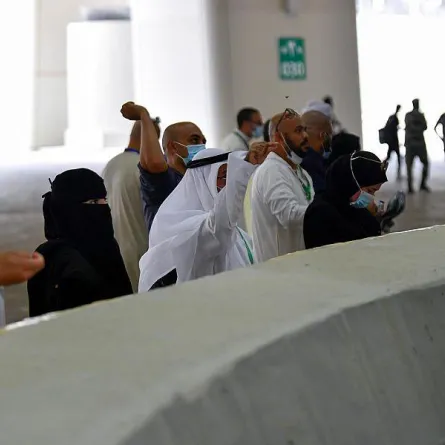 أول أيام التشريق لحجاج بيت الله الحرام في مشعر منى