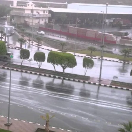 المركز الوطني للأرصاد: هطول أمطار غزيرة على منطقة عسير