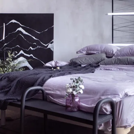 ألوان الديكور: الليلكي في غرف النوم 
