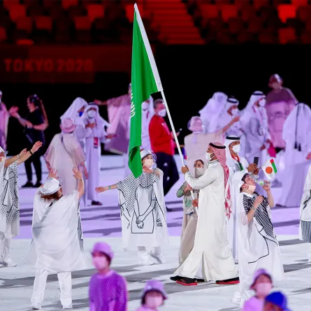 حسين علي رضا وياسمين الدباغ يرفعان علم المملكة خفاقاً في سماء طوكيو