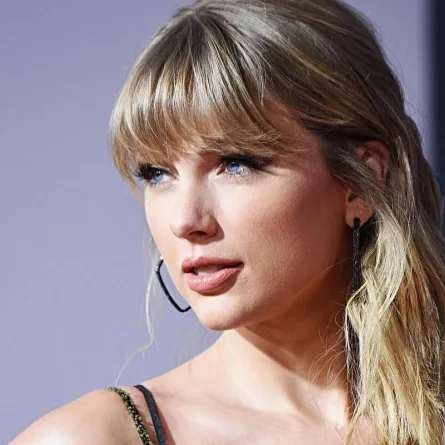 تسريحات شعر تايلور سويفت 