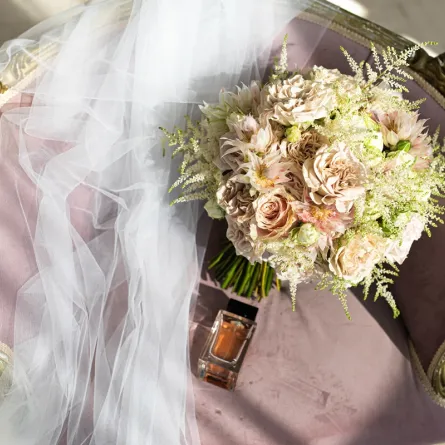 أفخر العطور الفرنسية للعروس