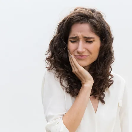 طرق علاج التهاب اللثة في المنزل