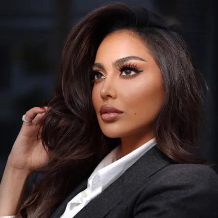 أجمل رسمات مكياج فاطمة المؤمن