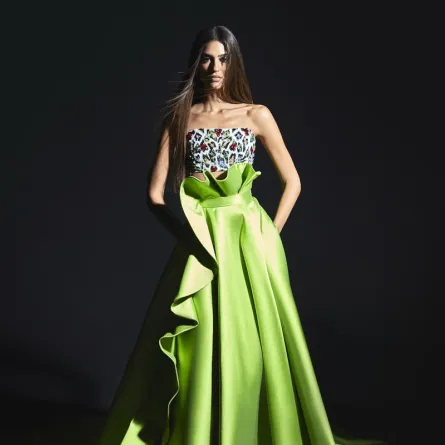 فساتين باللون الأخضر بدرجات مختلفة