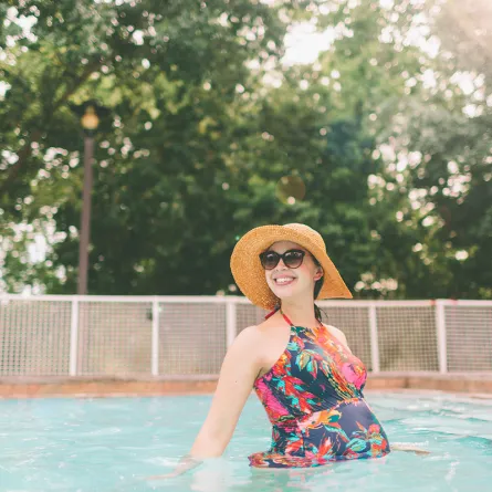 فوائد السباحة خلال فترة الحمل