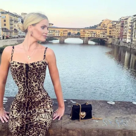 فساتين كيتي سبنسر ابنة شقيق ديانا تشعل مواقع التواصل قبل زفافها