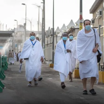 السعودية تعلن عن شروط أداء العمرة للقادمين من الخارج