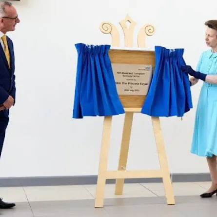 الأميرة آن تفتتح مستشفى جديداً للصحة العقلية في ميرسي سايد