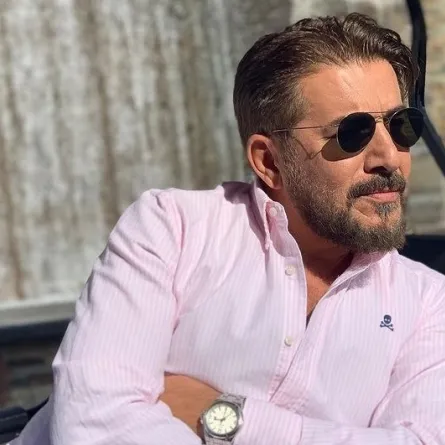 بالصور: عابد فهد بإطلالة جديدة ونحافة واضحة.. فما هو السبب؟ 