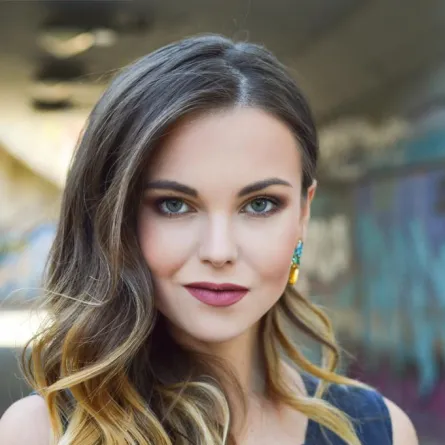 مكياج عيون أنيق وسريع لكل الأوقات