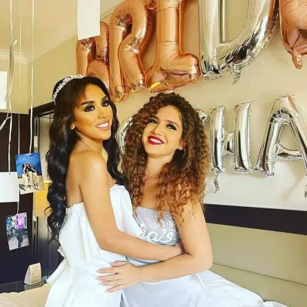 هل تعمدت رنا رئيس خطف الأنظار من شقيقتها العروس؟