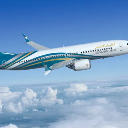 الطيران العُماني يعلن إعادة تسيير الرحلات الجوية لأداء مناسك العمرة