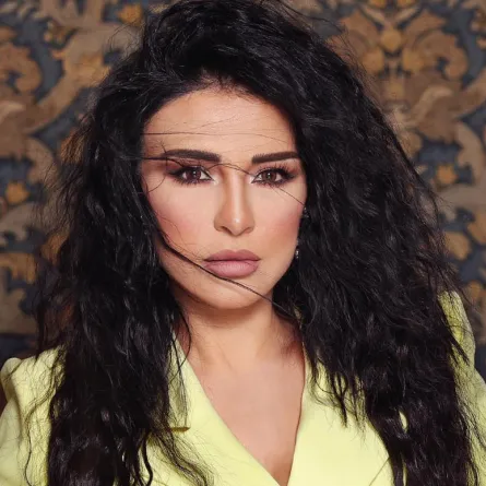 شاهد.. نوال الزغبي وماغي بو غصن ترقصان على أنغام "ارقص"