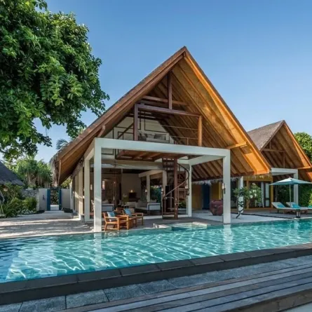 أجمل فنادق شاطئية لشهر عسل رومانسي