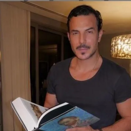 بالصور.. باسل خياط يحيي الذكرى الأول لرحيل والده بكلمات مؤثرة