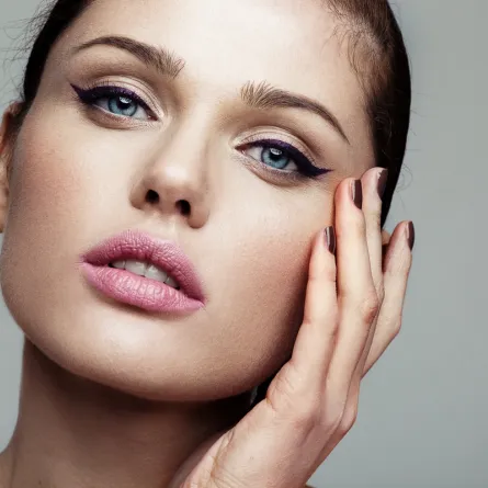 أفضل أنواع الأيلاينر المقاوم للماء