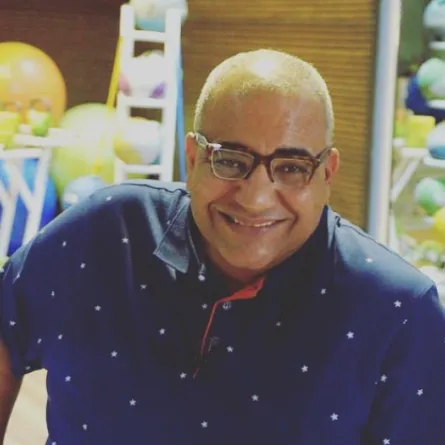 بيومي فؤاد يتعرض لأزمة صحية ويفقد الوعي على إثرها 