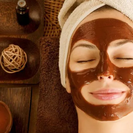 طرق استخدام الشوكولاتة للحصول على بشرة مشرقة