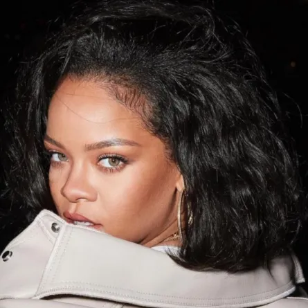 ريهانا: الآن مليارديرة رسميًا