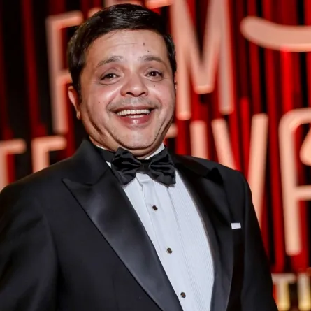 نقابة المهن التمثيلية تعترض رسميا على عرض فيلم محمد هنيدي "الإنس والنمس"