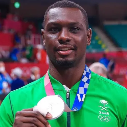  تكريم البطل الأولمبي طارق حامدي بجائزة  الميدالية الذهبية لتشريفه المملكة في أولمبياد طوكيو 2020