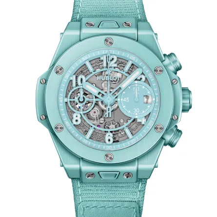 ساعات بألوان الفيروز لإطلالة منعشة 