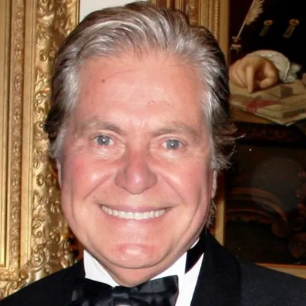 حسين فهمي - الصورة من حسابه على إنستغرام