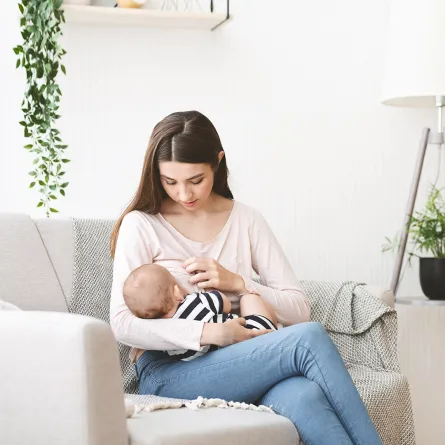 طريقة الرضاعة الطبيعية لحديثي الولادة