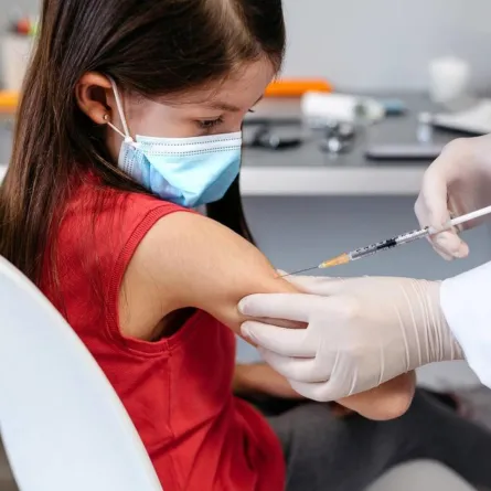 أهمية تطعيم الأطفال بلقاح كورونا