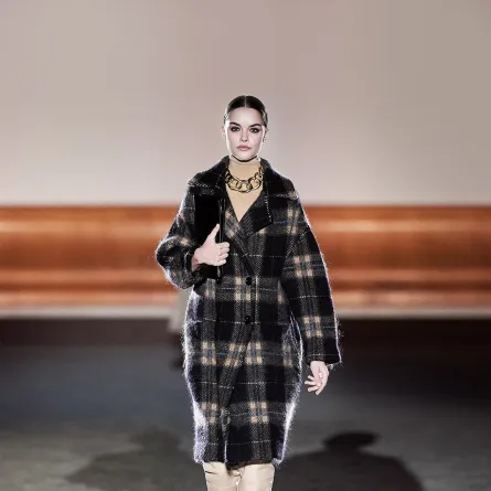 معطف كارو طويل من إليزابيتا فرانكي Elisabetta Franchi  