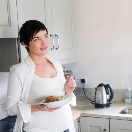 الحامل وتناول التونة