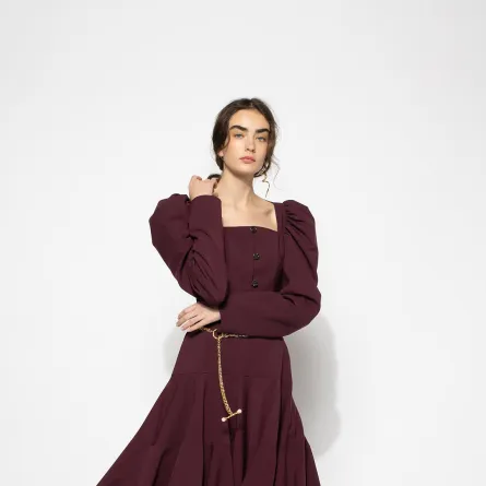 إطلالات انيقة ومحتشمة من عروض شتاء 2022 من أديم  Adeam