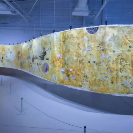 عمل سارة ابوعبدالله وغادة الحسن بعنوان أبعاد أفقية