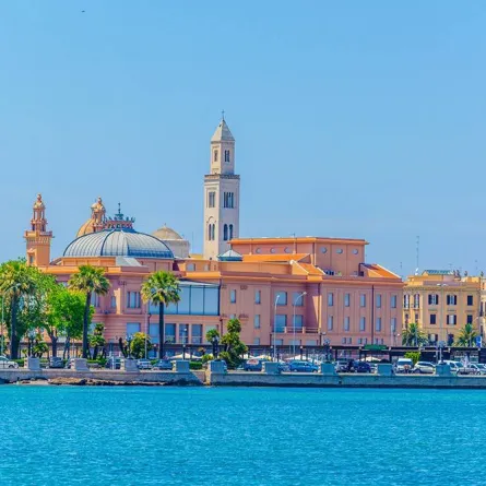 جولة سياحية في مدينة باري الايطالية